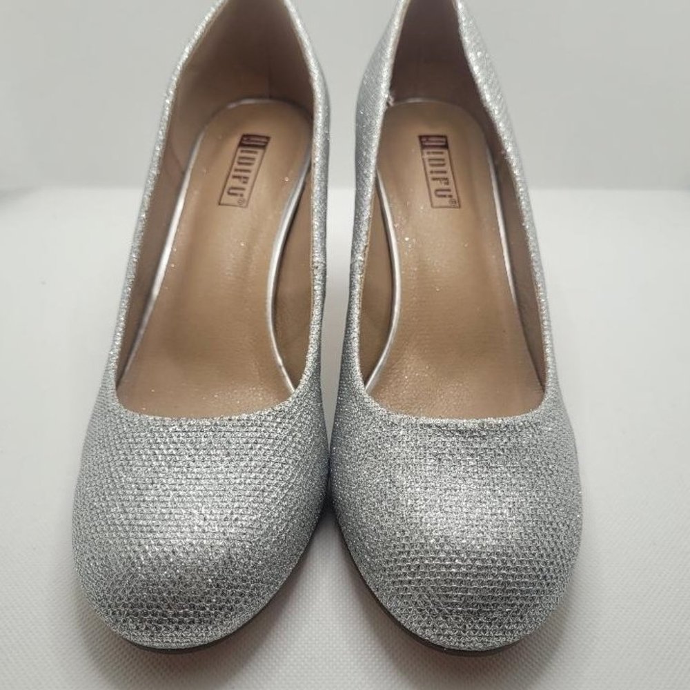 New IDIFU RO3 Sara Glitter Pumps, Women's Size 7.5 M, Silver